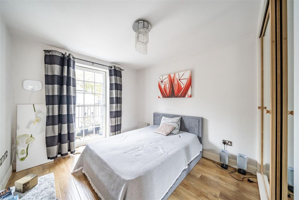 Additional image 15 of 2 bed flat for saleNicole Lodge, 2 Carshalton Park Road, Carshalton SM5