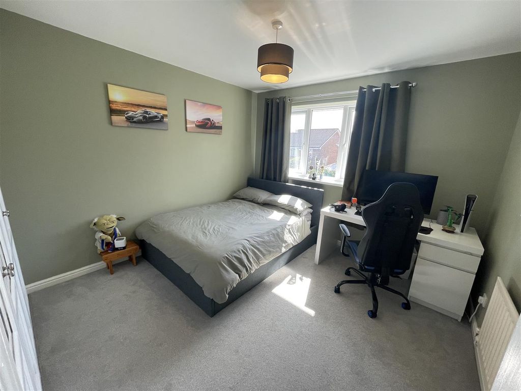 Additional image 24 of 6 bed detached house for saleLindisfarne Close, Chester Le Street DH2