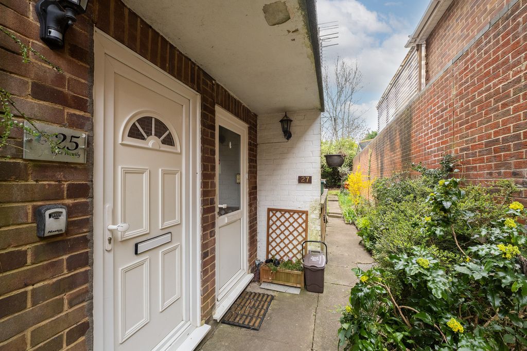 Additional image 2 of 2 bed flat for saleDarvell Drive, Chesham HP5
