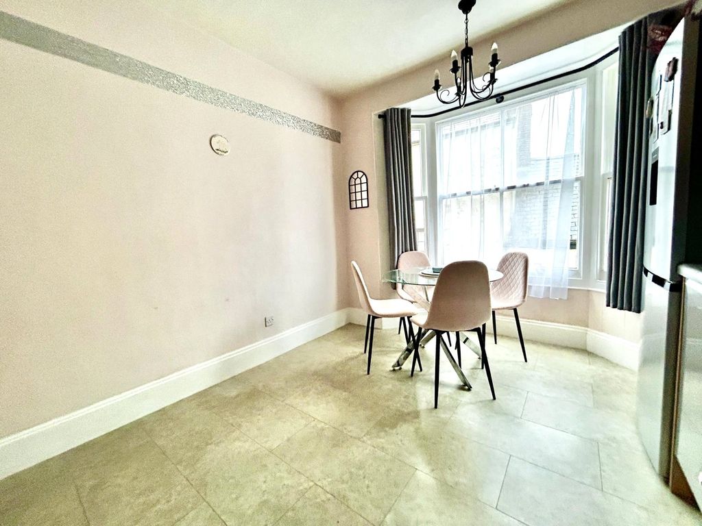 Additional image 4 of 1 bed flat for saleEast Street, South Molton, Devon EX36