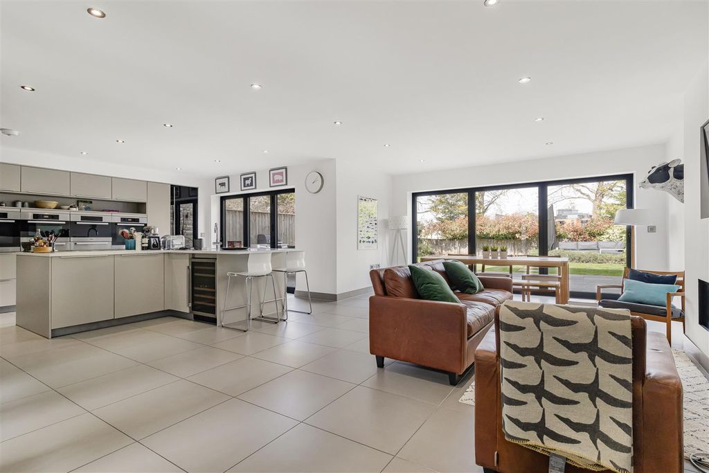 Additional image 3 of 4 bed link detached house for saleSpens Avenue, Cambridge CB3
