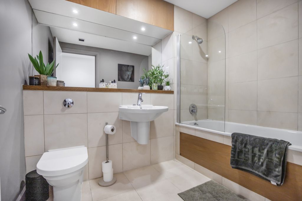 Additional image 9 of 2 bed flat for saleDee Hills Park, Chester CH3