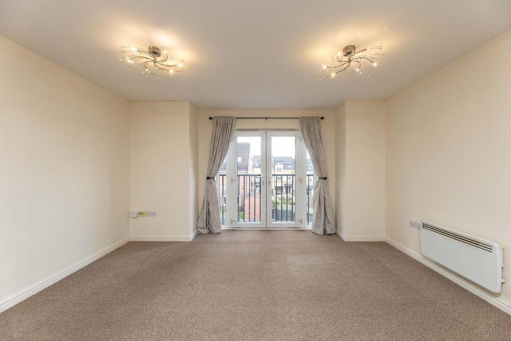 Additional image 5 of 2 bed flat for saleBellflower Close, Castleford WF10