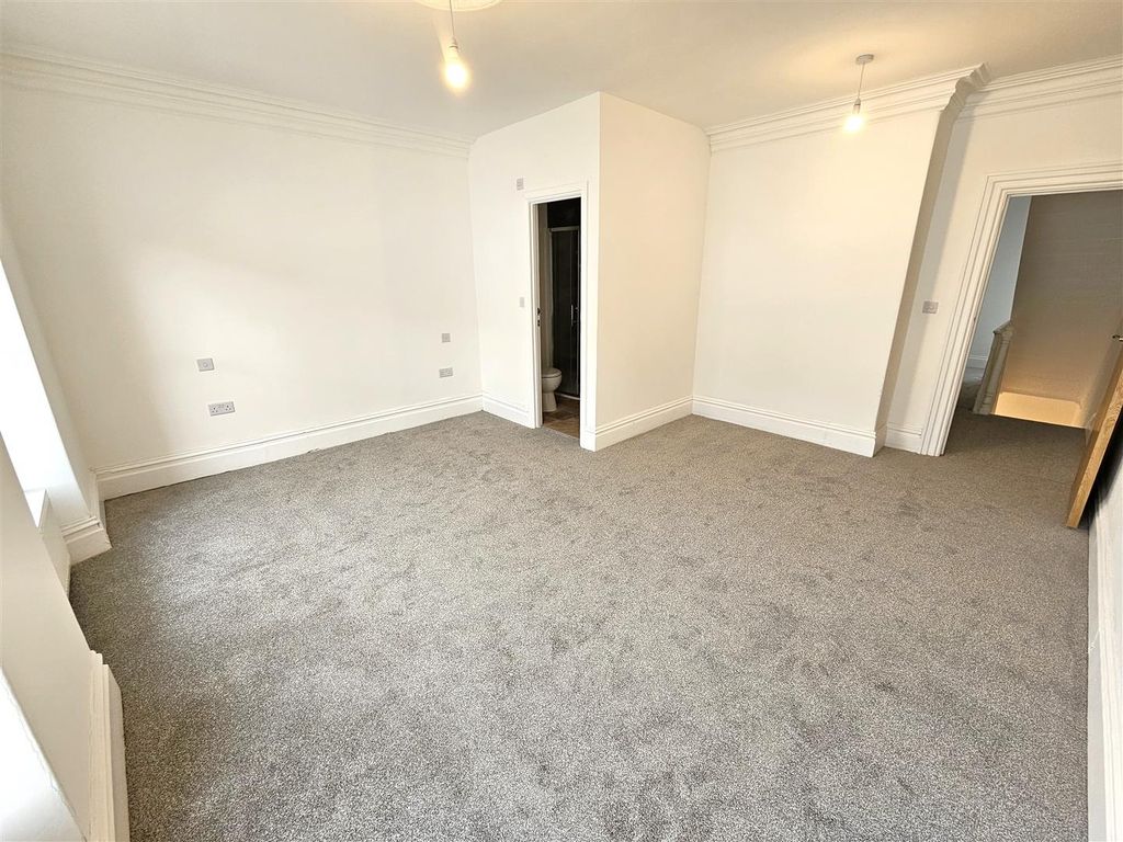 Additional image 7 of 4 bed terraced house for saleFore Street, Bere Alston, Yelverton PL20