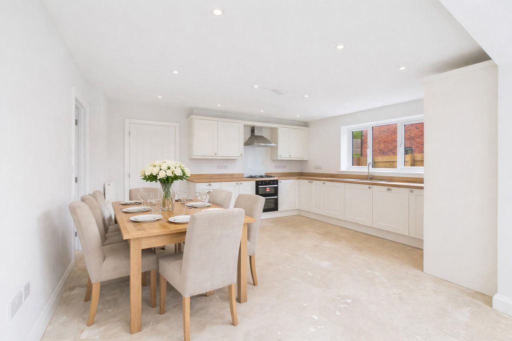 Additional image 4 of 4 bed detached house for saleSchool Close, Cinderford GL14