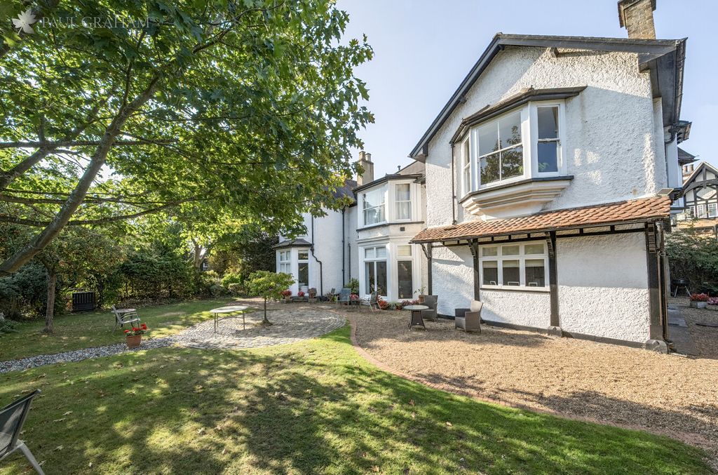 Additional image 26 of 2 bed flat for saleWestcroft Road, Carshalton SM5