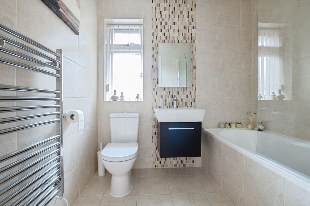 Additional image 12 of 3 bed detached bungalow for saleSpringfield Avenue, Christchurch BH23