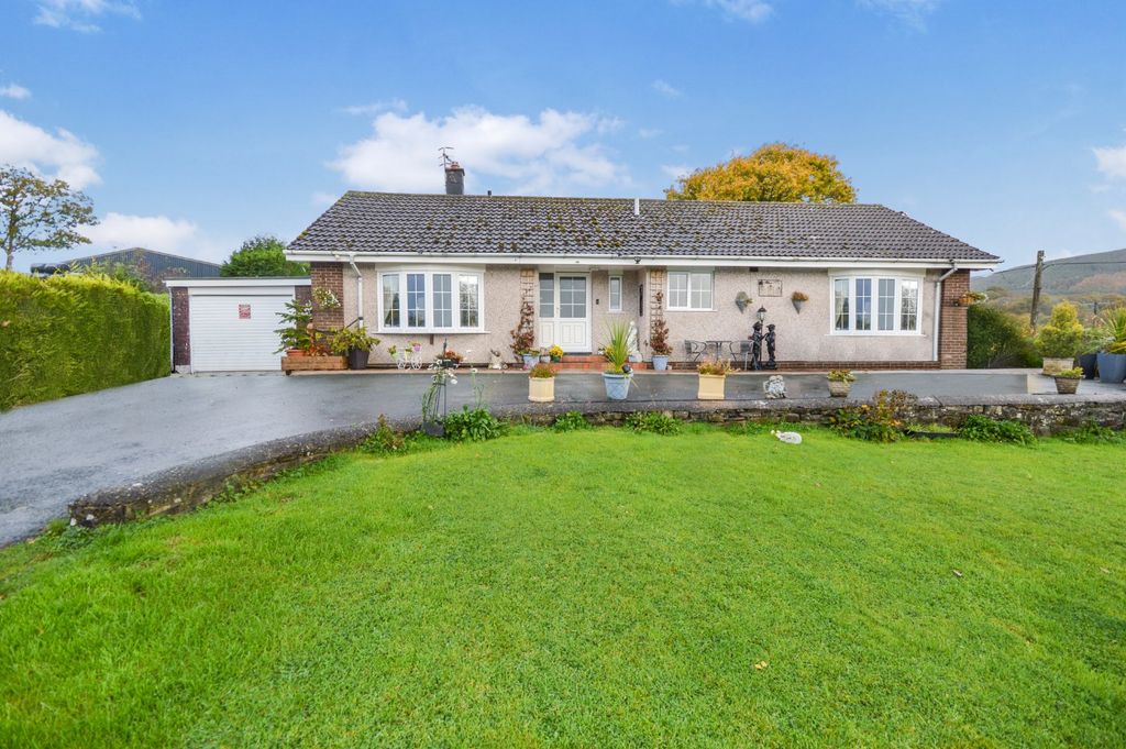 3 bed bungalow for saleCarno, Caersws, Powys SY17