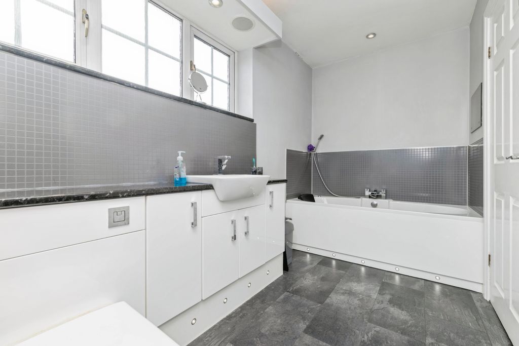 Additional image 4 of 4 bed detached house for saleLongdean Park, Chester Le Street DH3