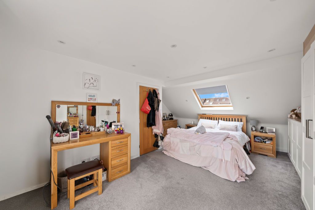 Additional image 18 of 4 bed semi-detached house for saleHarrow Road, Carshalton Beeches SM5