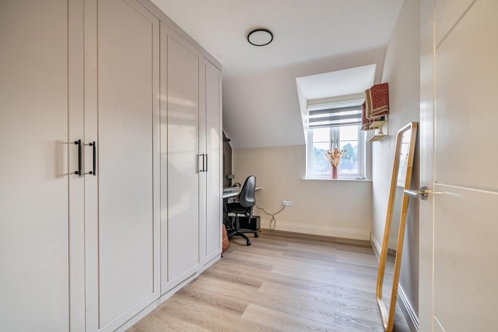 Additional image 17 of 2 bed flat for saleChesham, Buckinghamshire HP5