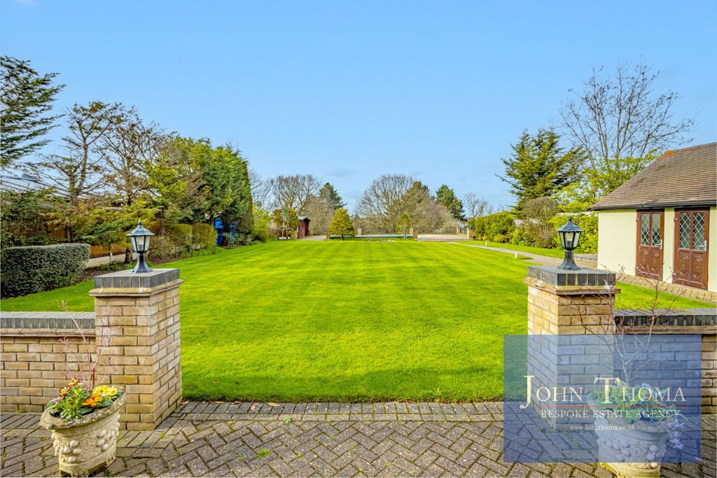 Additional image 6 of 5 bed detached house for saleManor Road, Chigwell IG7