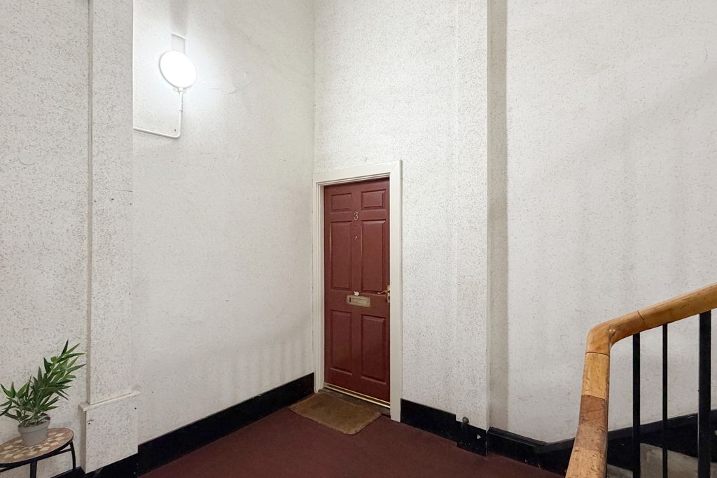 Additional image 5 of 2 bed flat for saleHigh Street, Kirkcaldy, Kirkcaldy KY1