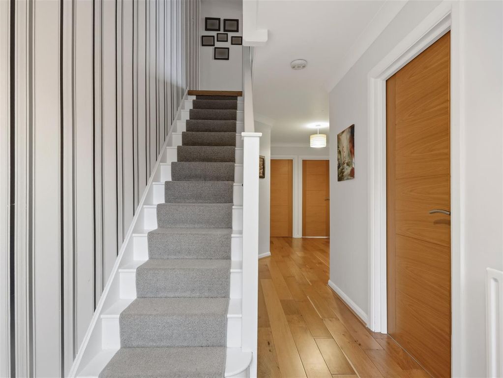 Additional image 24 of 5 bed town house for saleAsquith Close, Christchurch BH23