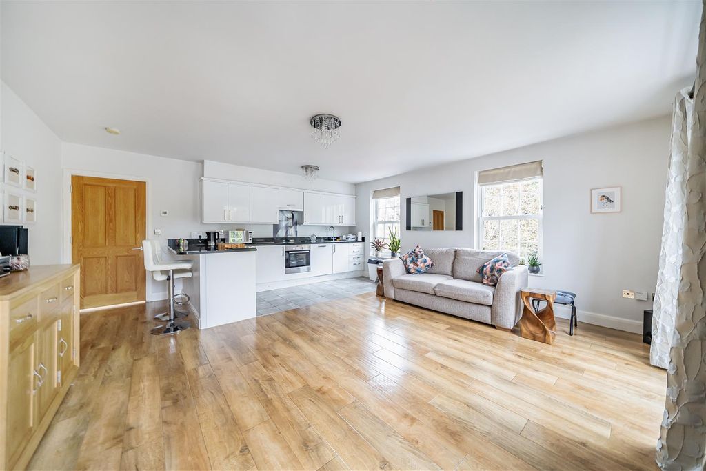 Additional image 11 of 2 bed flat for saleNicole Lodge, 2 Carshalton Park Road, Carshalton SM5