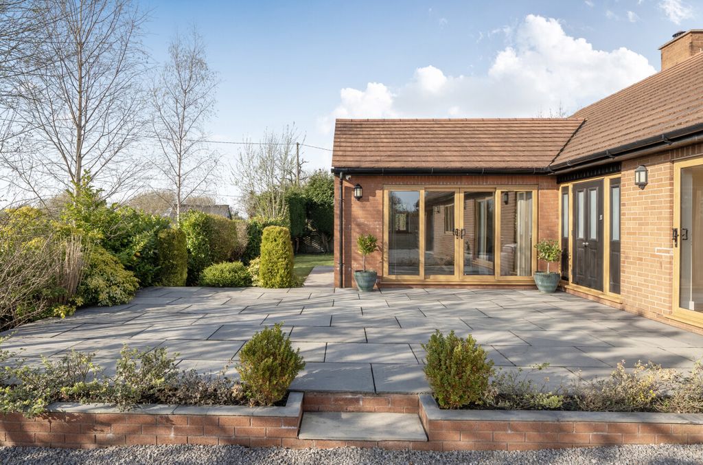 Additional image 26 of 4 bed bungalow for saleChard Common, Chard, Somerset TA20
