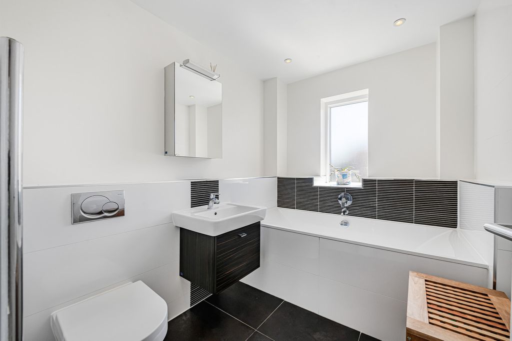 Additional image 6 of 5 bed detached house for saleCaterham Court, Caterham CR3
