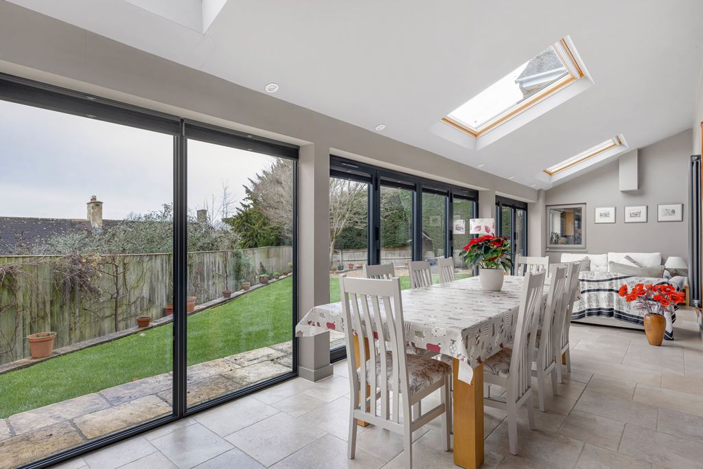 5 bed detached house for saleBaunton Lane, Cirencester, Gloucestershire GL7