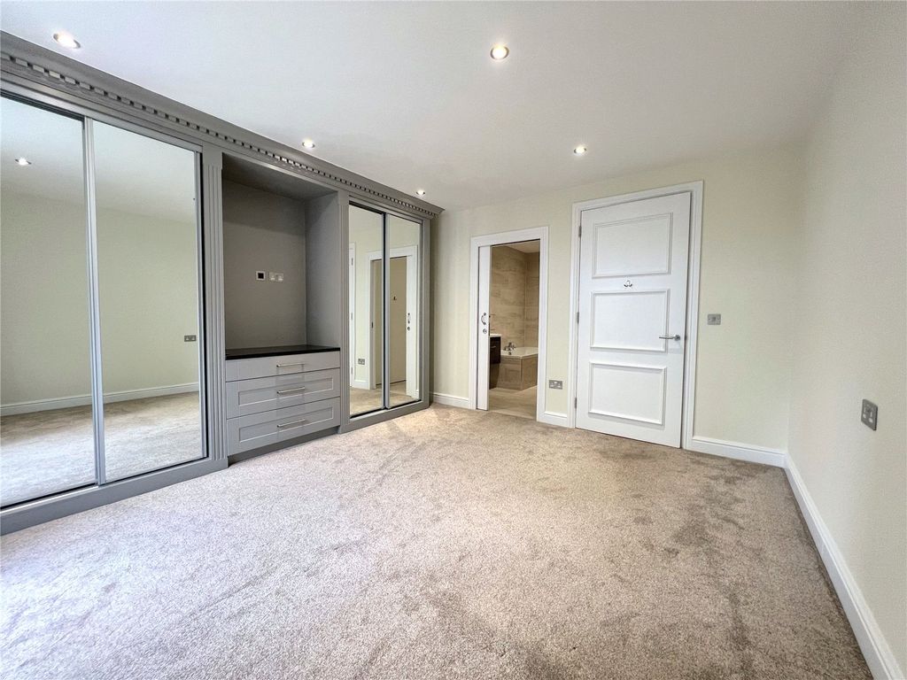 Additional image 7 of 1 bed flat for saleStratton Place, Stratton, Cirencester, Gloucestershire GL7