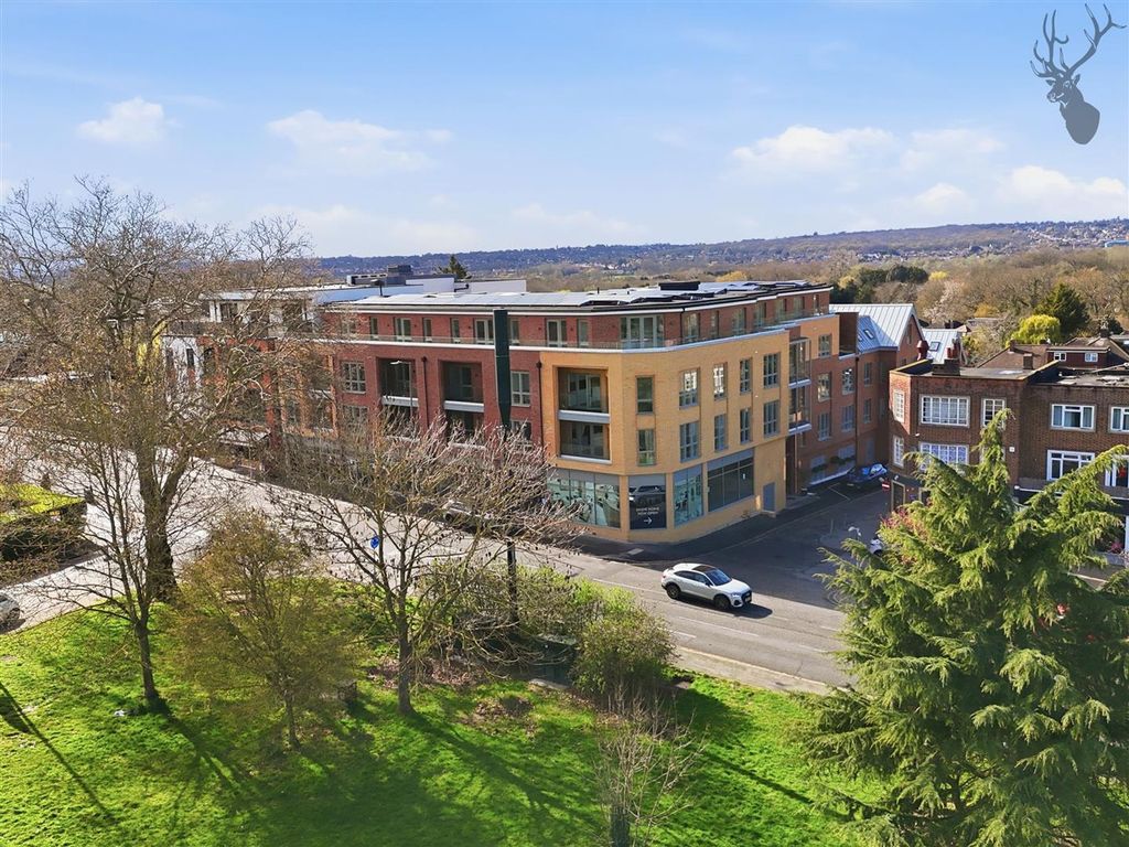Additional image 18 of 2 bed flat for saleHigh Road, Chigwell IG7