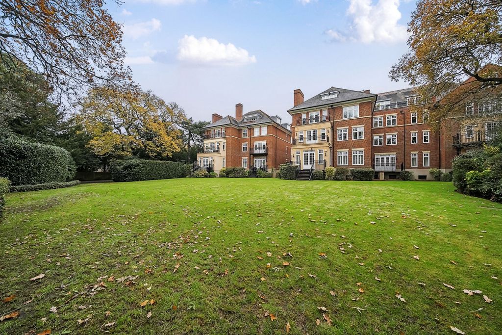 Additional image 14 of 2 bed flat for saleWorsley Grange, Kemnal Road, Chislehurst, Kent BR7