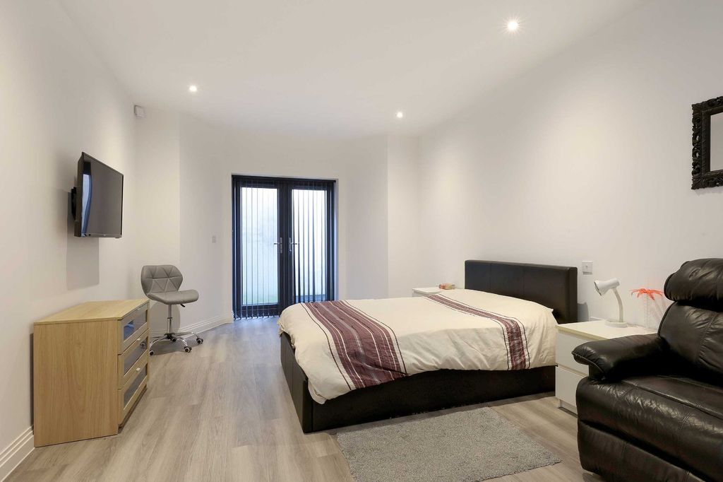 Additional image 22 of 6 bed country house for saleDeanway, Chalfont St. Giles, Buckinghamshire HP8