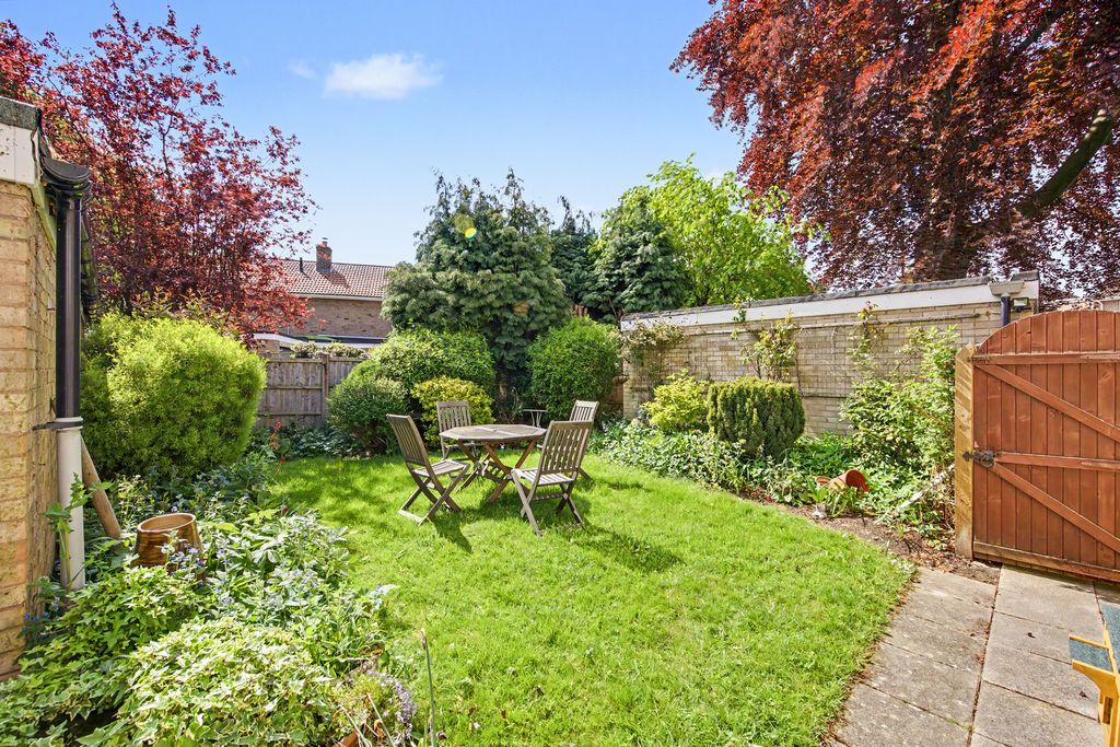 Additional image 22 of 2 bed flat for saleGlenthorne Close, Brampton, Chesterfield S40