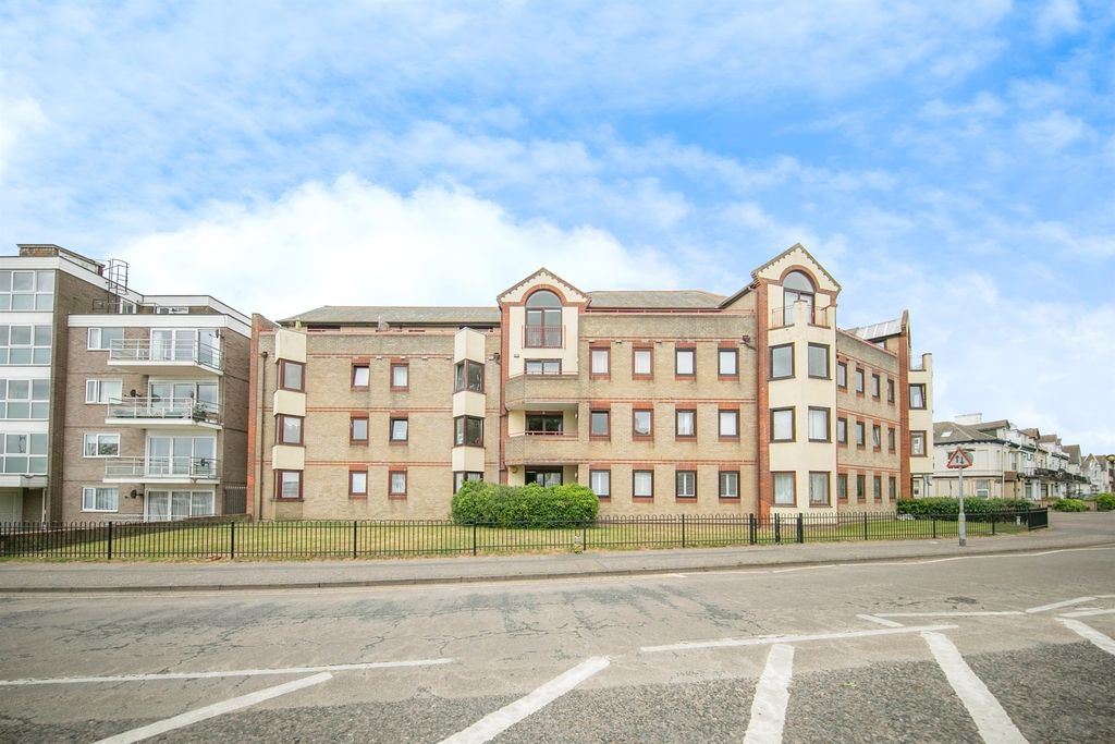 Additional image 17 of 2 bed flat for saleRosemary Road, Clacton-On-Sea CO15