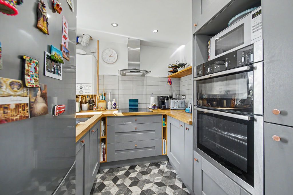 Additional image 11 of 2 bed flat for saleGlenthorne Close, Brampton, Chesterfield S40