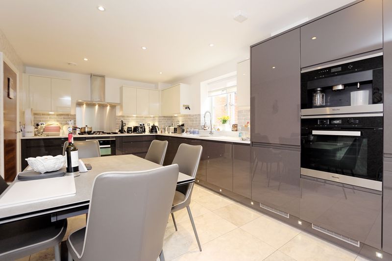 Additional image 12 of 3 bed flat for saleRegency Apartments, Manor Road, Chigwell IG7