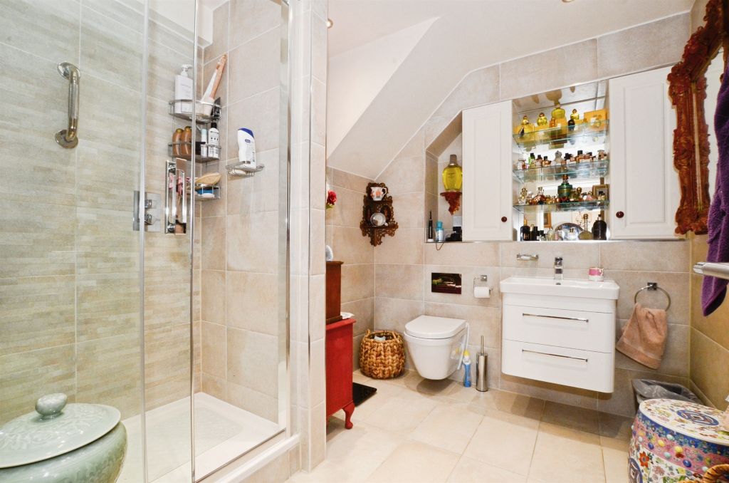 Additional image 9 of 3 bed penthouse for saleMarlborough Drive, Bushey WD23