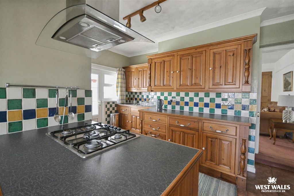Additional image 9 of 5 bed semi-detached house for salePark Place, Cardigan SA43
