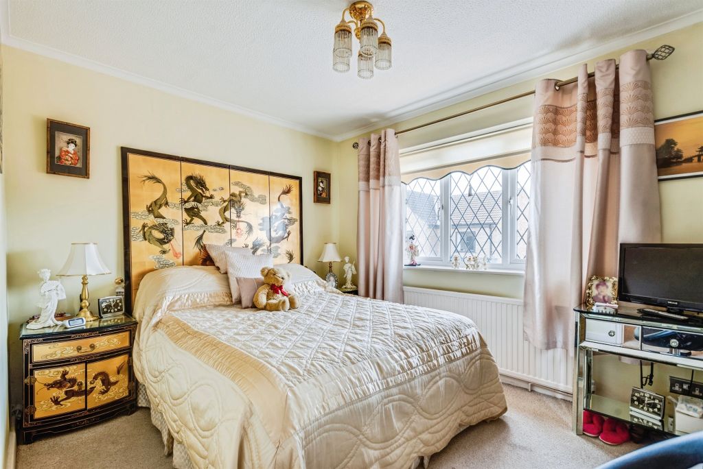 Additional image 7 of 4 bed link detached house for saleThe Maples, Carterton OX18