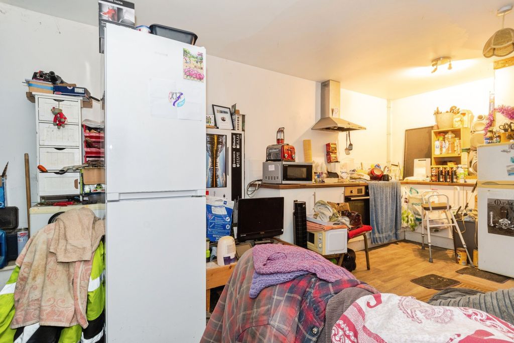 Additional image 20 of 2 bed flat for saleCommercial Street, Gunnislake PL18