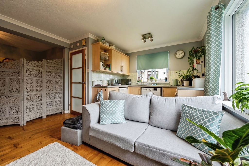 Additional image 5 of 1 bed flat for saleFernleigh Gardens, Wadebridge, Cornwall PL27