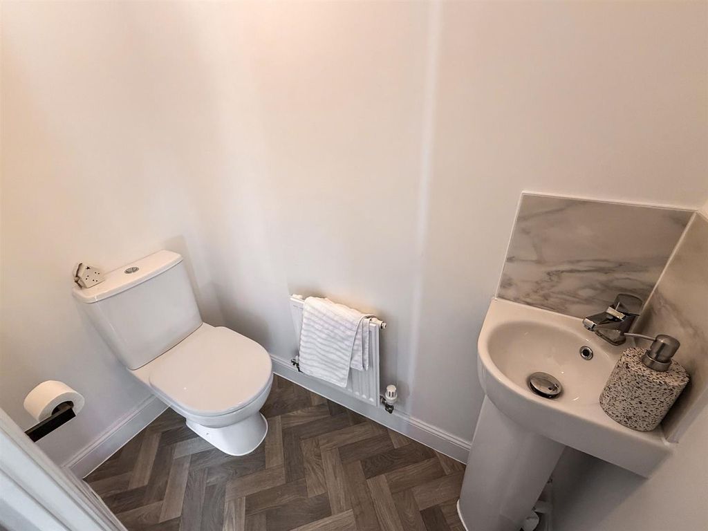 Additional image 10 of 5 bed detached house for saleSilkstone Crescent, Buxton SK17