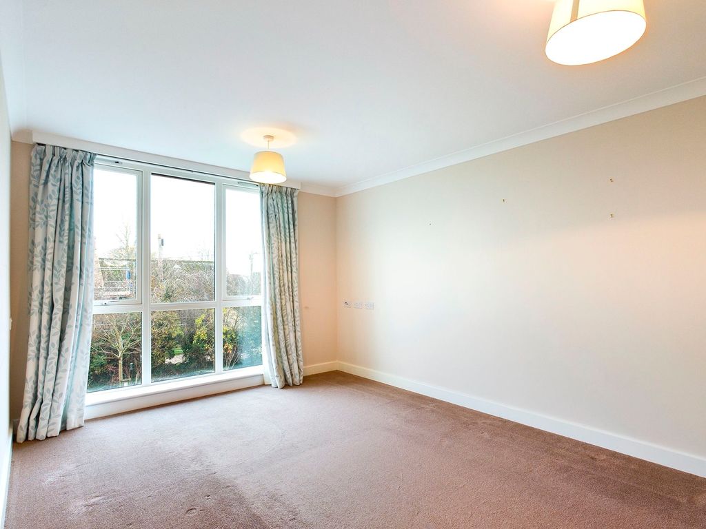 Additional image 4 of 2 bed flat for saleFlat, The Paddocks, Shipton Road, Milton-Under-Wychwood, Chipping Norton OX7