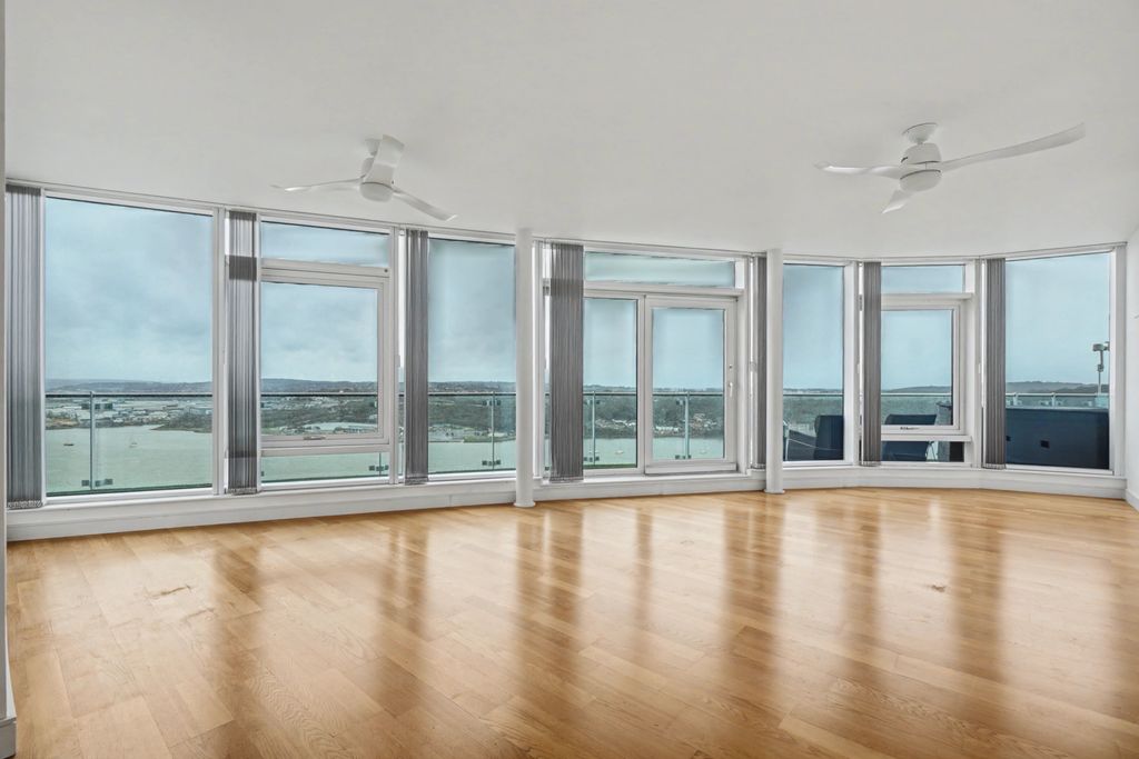 Additional image 2 of 3 bed flat for saleDock Head Road, Chatham ME4