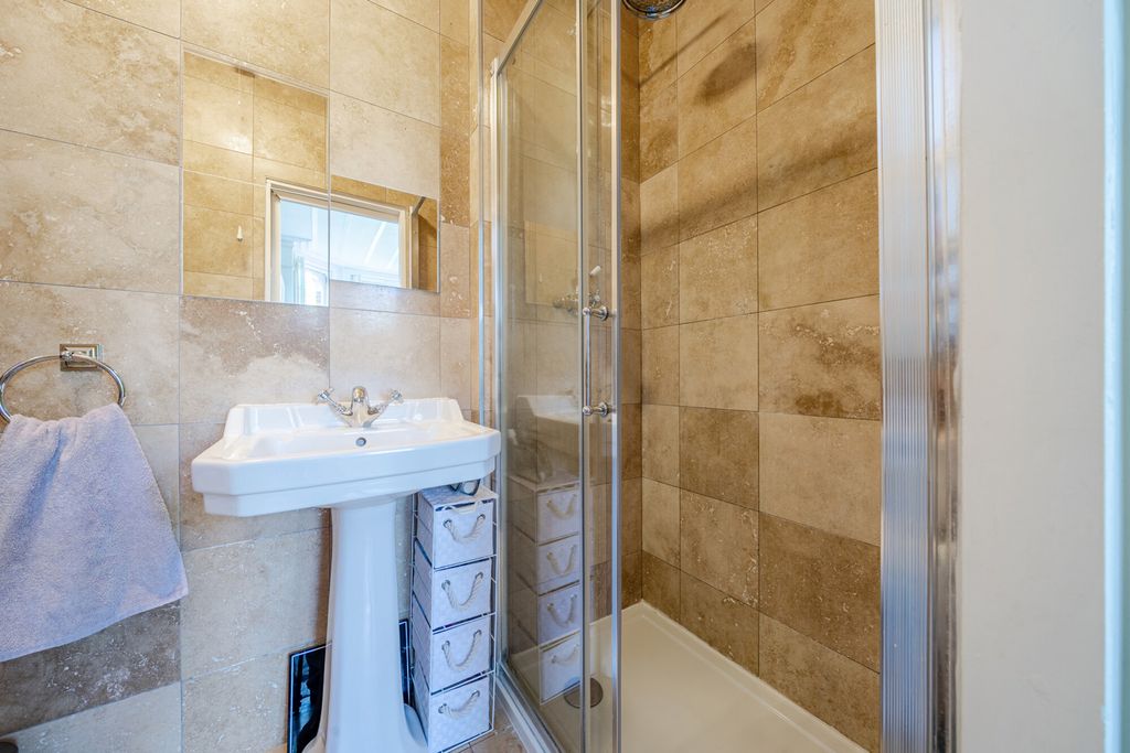 Additional image 10 of 4 bed flat for saleSusan Wood, Chislehurst BR7