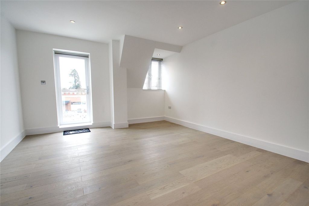 Additional image 11 of 2 bed flat for saleCoronation House, Gogmore Lane, Chertsey, Surrey KT16