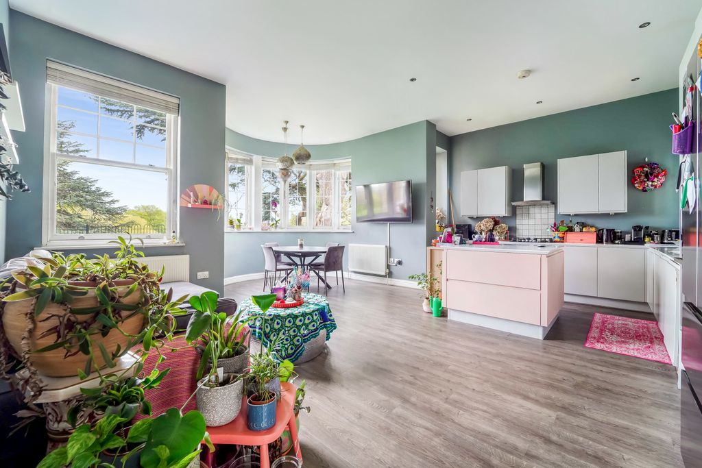 Additional image 3 of 2 bed flat for salePoulter Park, Bishopsford Road, Morden SM4
