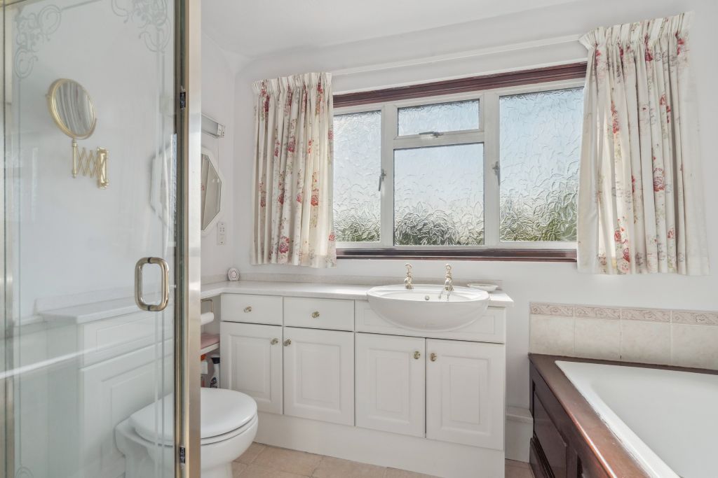 Additional image 12 of 4 bed detached house for saleHunters Close, Chesham HP5