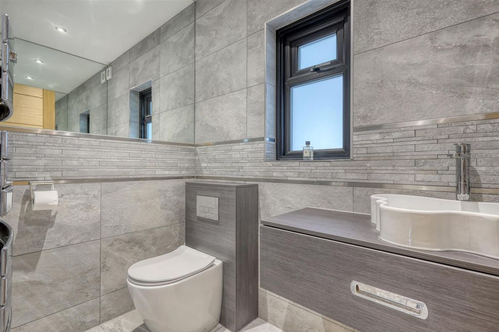 Additional image 19 of 4 bed detached house for saleCourtland Drive, Chigwell IG7