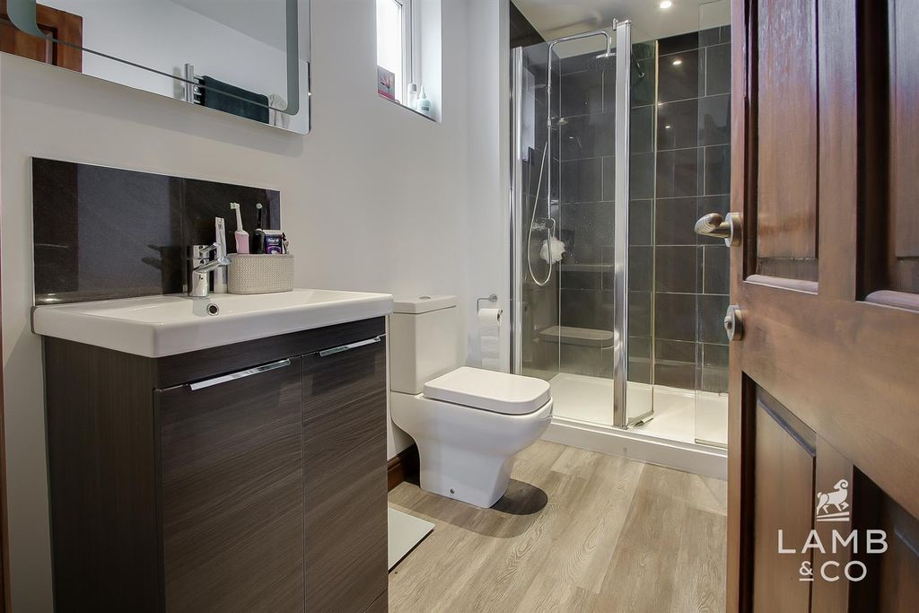 Additional image 14 of 5 bed detached house for saleLondon Road, Little Clacton CO16