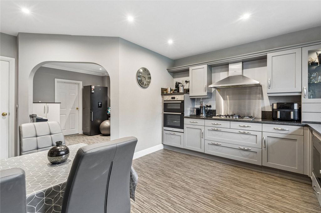 Additional image 13 of 5 bed detached house for saleCedar Close, Chesham HP5