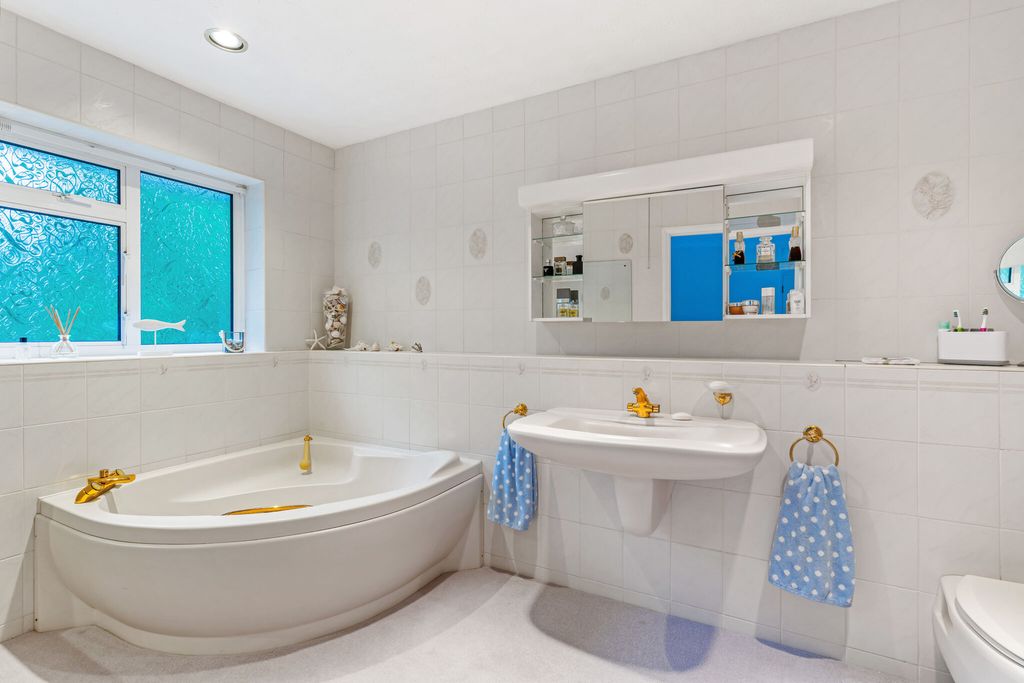 Additional image 17 of 4 bed detached house for saleAzalea Way, Camberley GU15