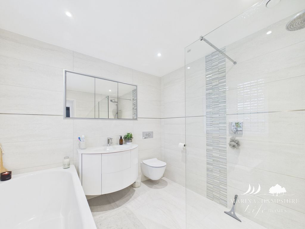 Additional image 30 of 4 bed detached house for saleDunstan Close, Chichester PO19