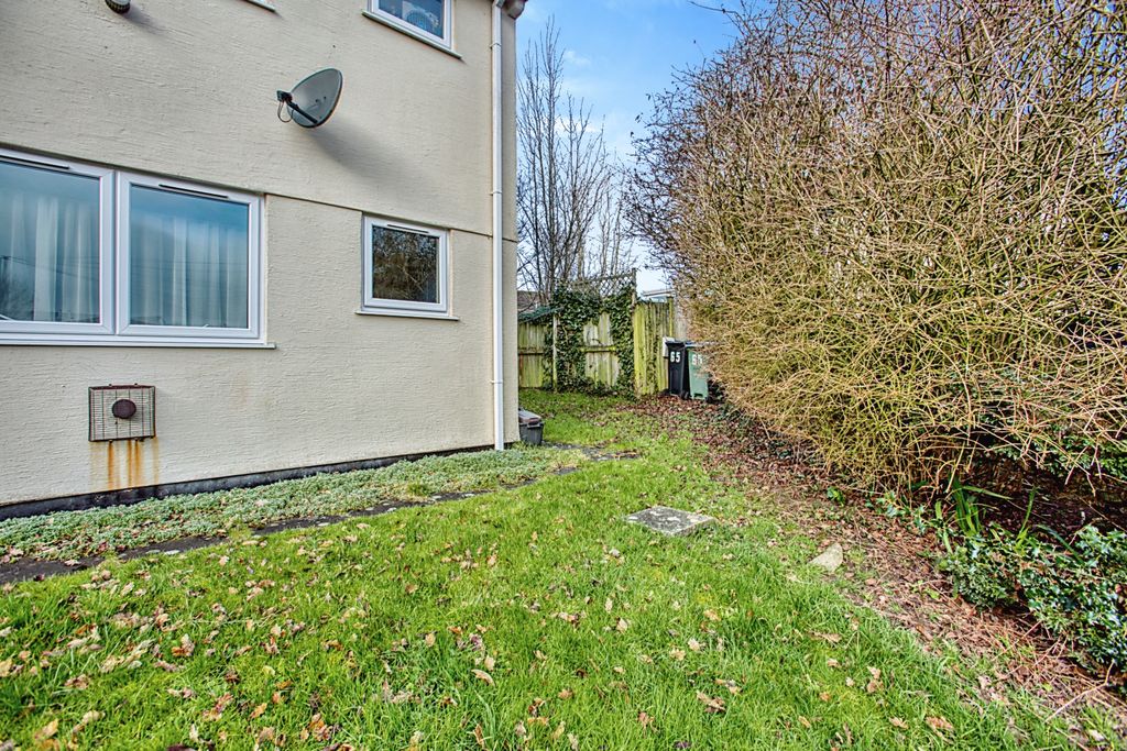 Additional image 14 of 1 bed flat for saleBubwith Close, Chard, Somerset TA20