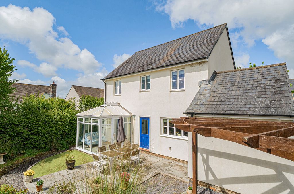 Additional image 2 of 4 bed detached house for saleCotehele Close, Callington, Cornwall PL17
