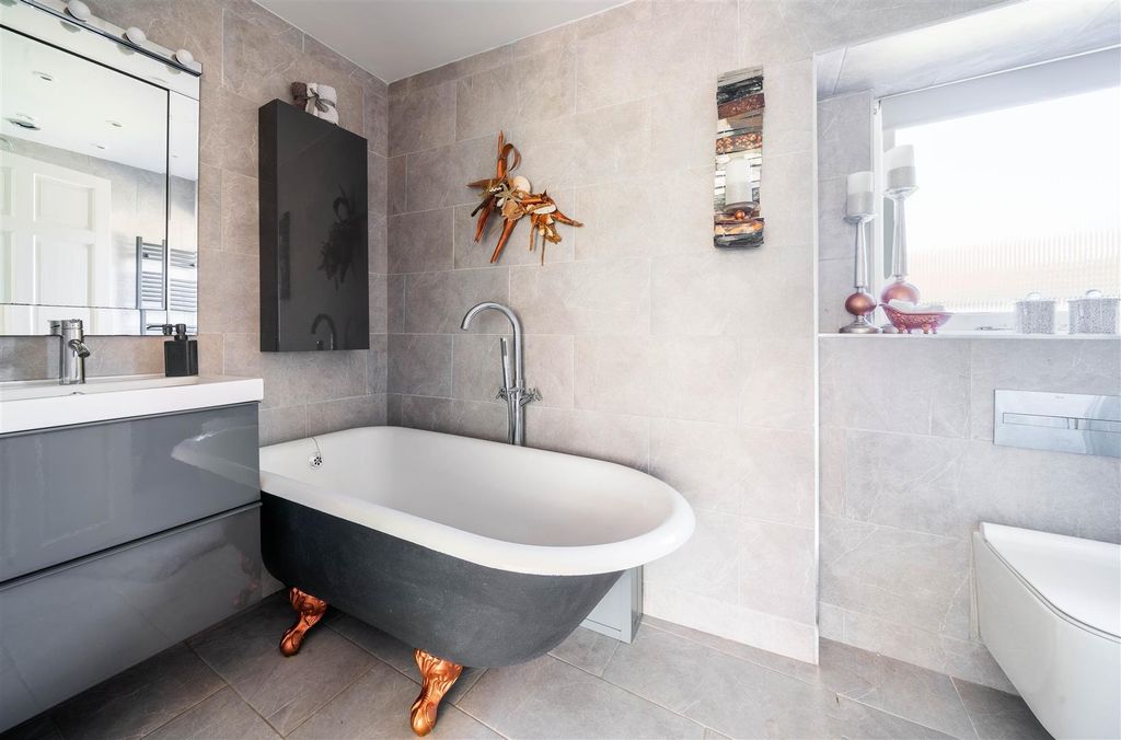 Additional image 36 of 4 bed property for saleHawthorne Barns, Walton Back Lane, Somersall, Chesterfield S42
